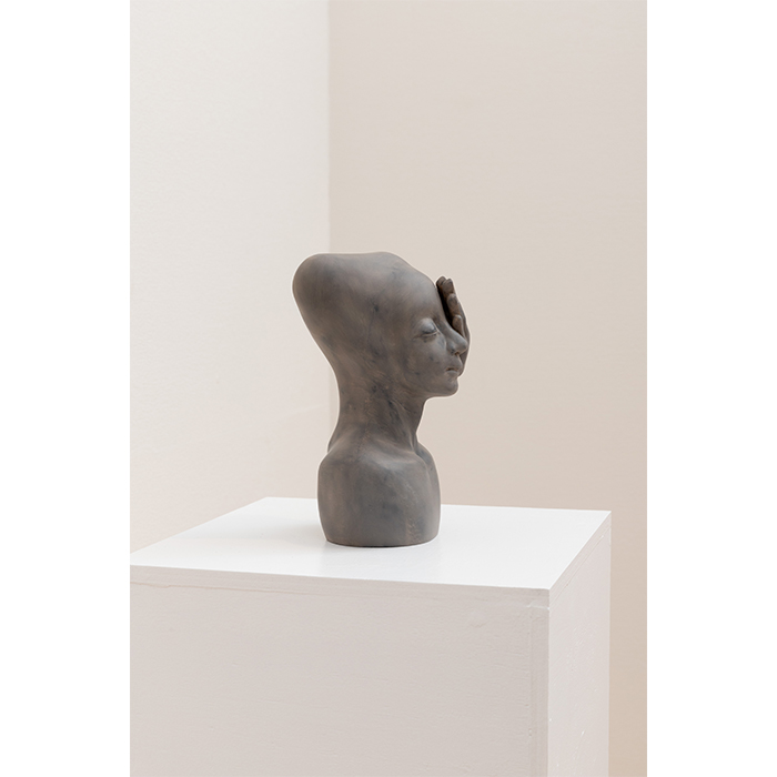 目を閉じてこころ開いて