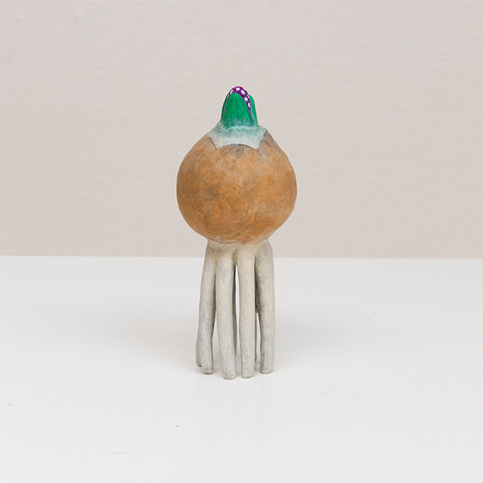 球根から根が生えて