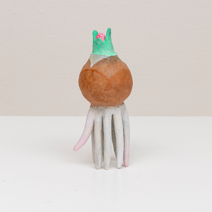 球根から根が生えて