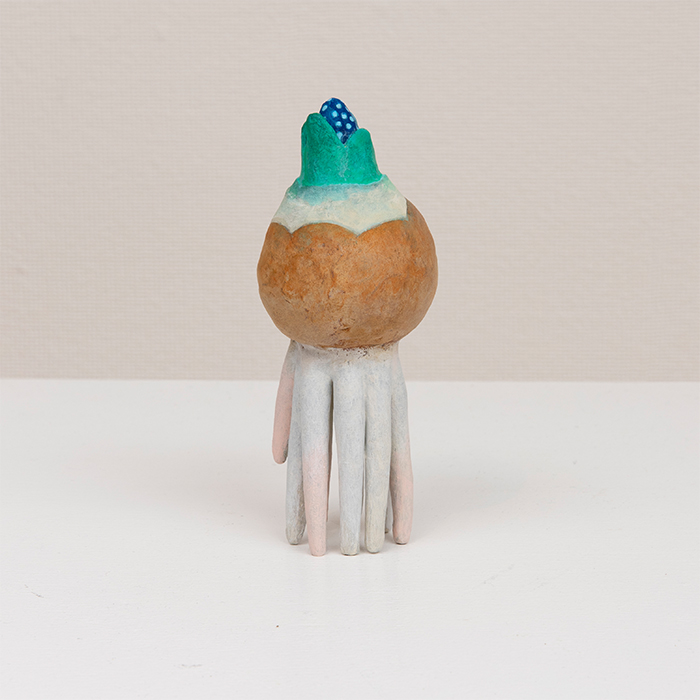 球根から根が生えて