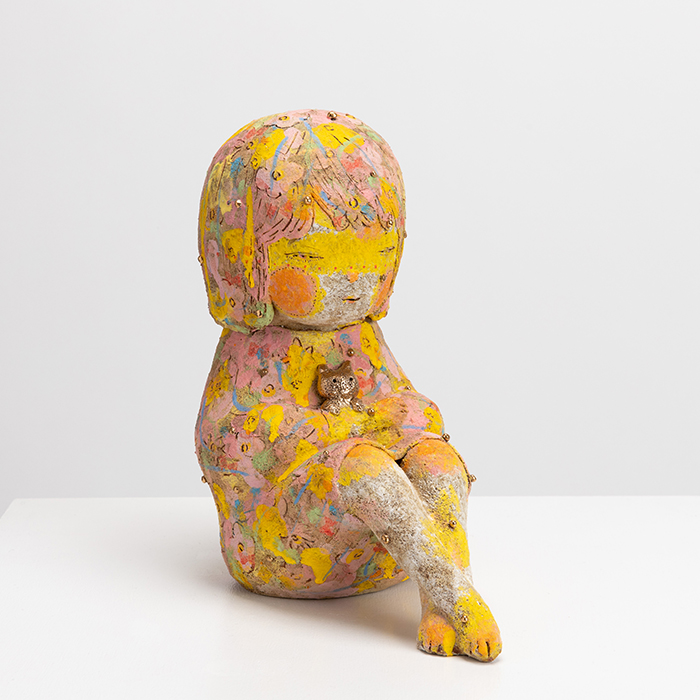 金のねこ　だっこ